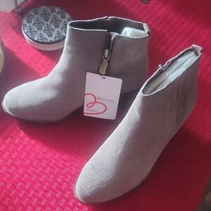 Blondo Women's Taupe Ankle Booties